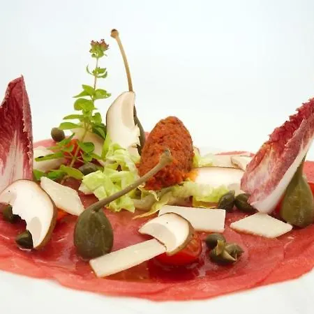 מלון Restaurant N 4 מרטנלנגה