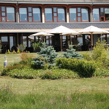 מלון Restaurant N 4 3*