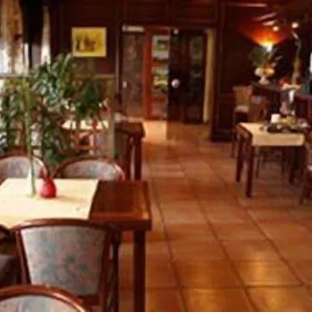 Restaurant N 4 Ξενοδοχείο 3*