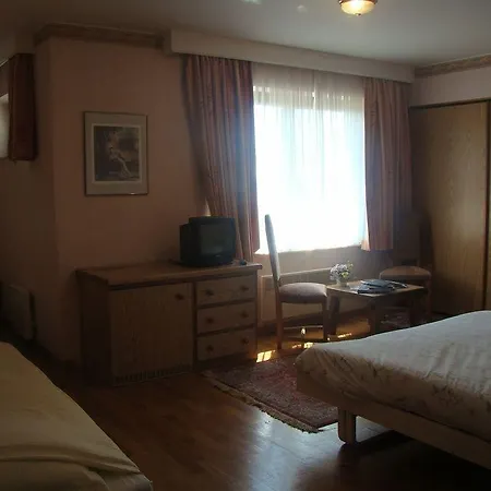 Hotel Restaurant N 4